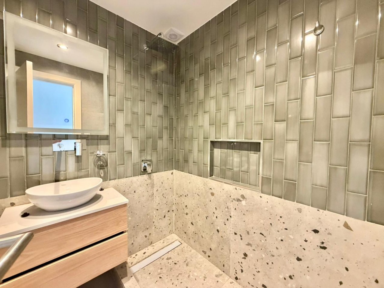 Departamento 2 Amb. Con Balcon A La Calle