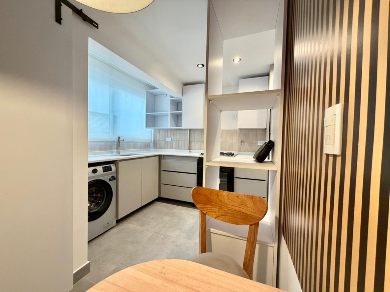 Departamento 2 Amb. Con Balcon A La Calle