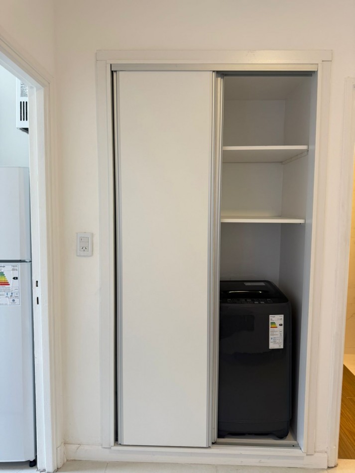 Departamento 1 Amb. con Balcon a la Calle