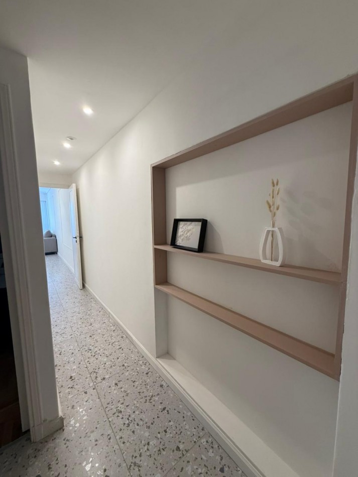 Departamento 3 Amb. a la calle con Balcon Terraza