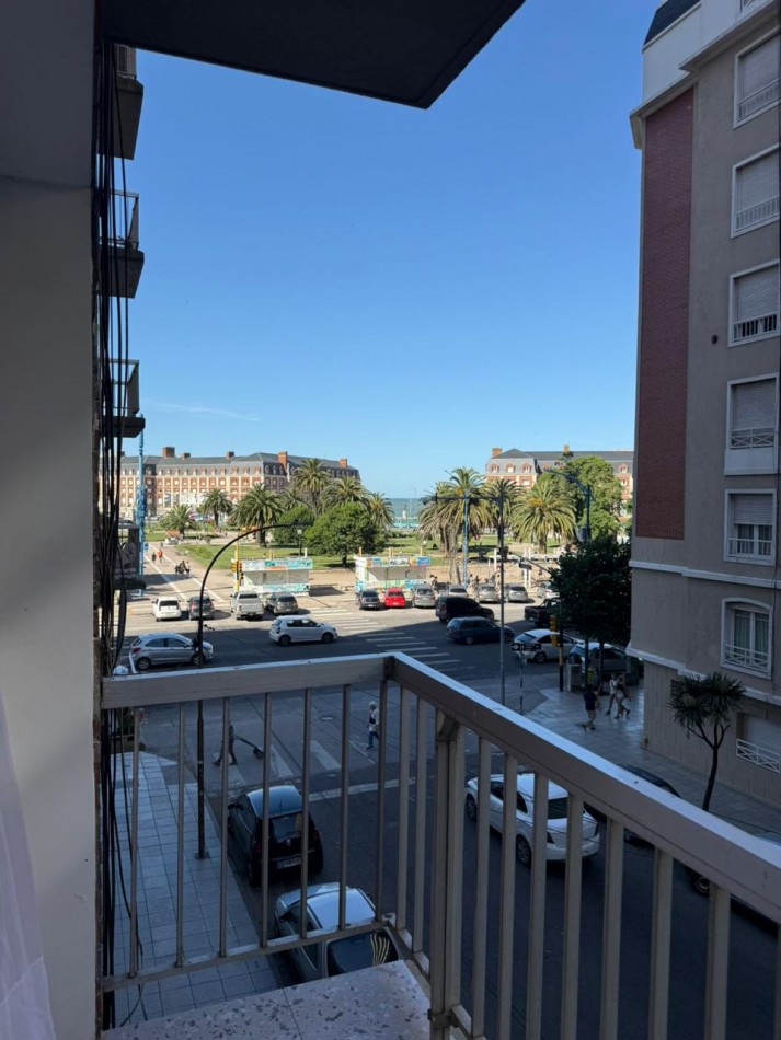 Departamento 3 Amb. a la calle con Balcon Terraza