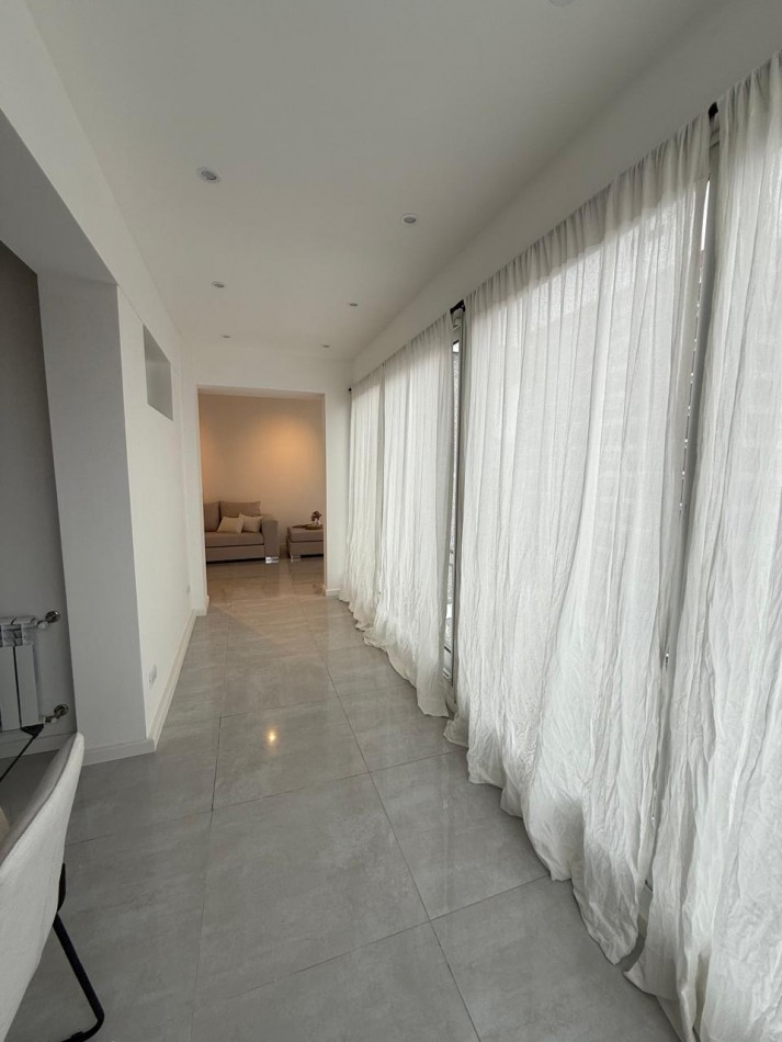 Departamento 3 Amb. a la Calle con Balcon