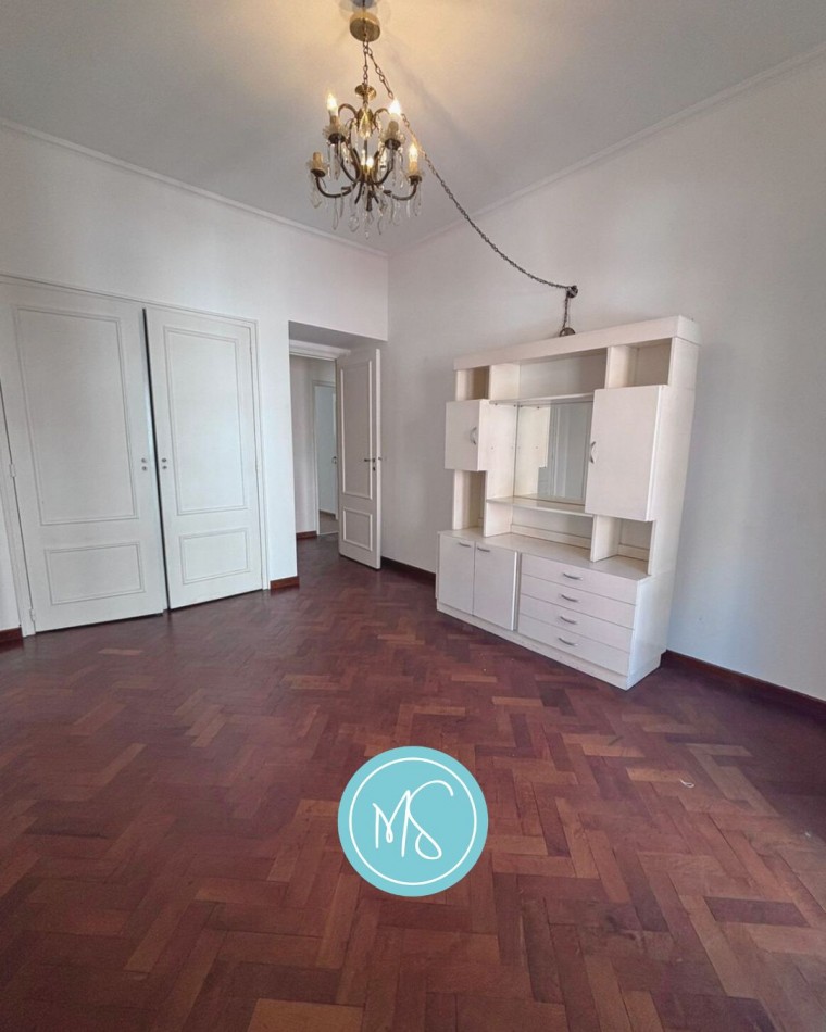 Semipiso al Frente en Edificio de Categoria