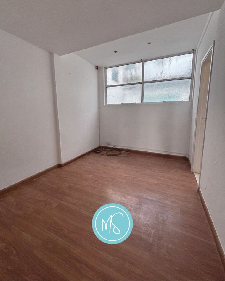 Semipiso al Frente en Edificio de Categoria