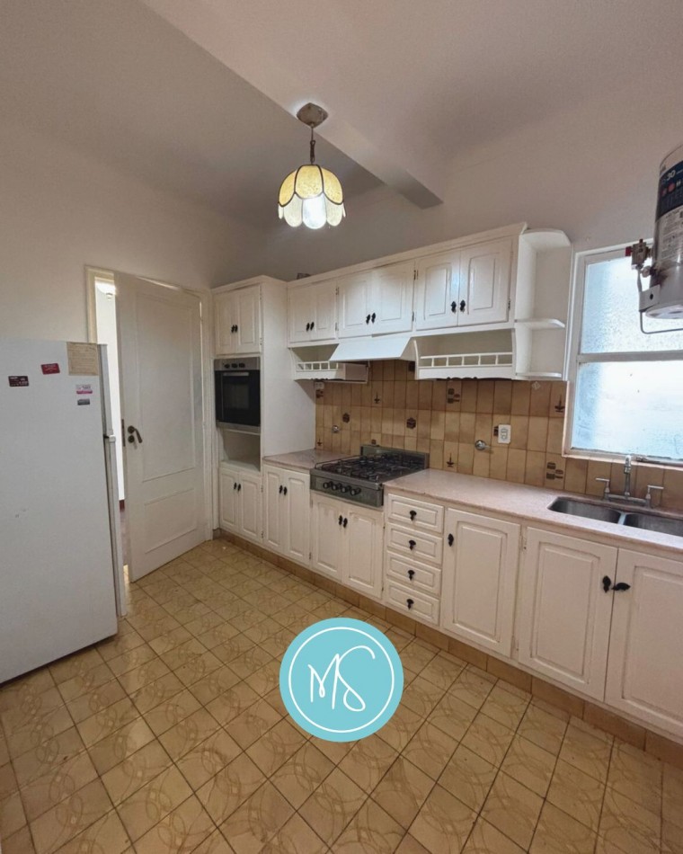 Semipiso al Frente en Edificio de Categoria