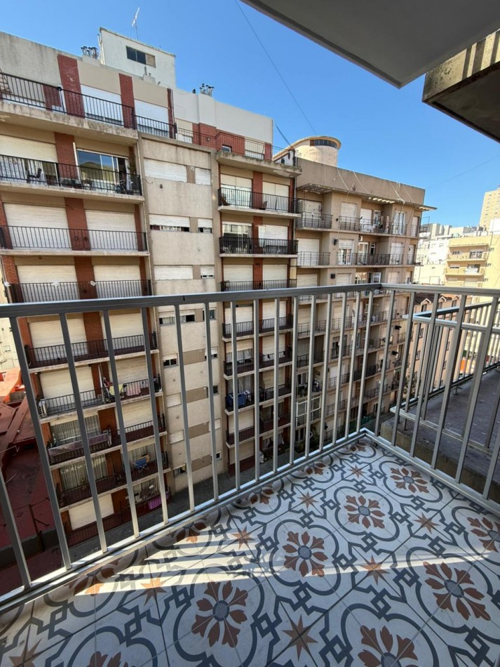 Departamento 2 Amb. Balcon a la Calle
