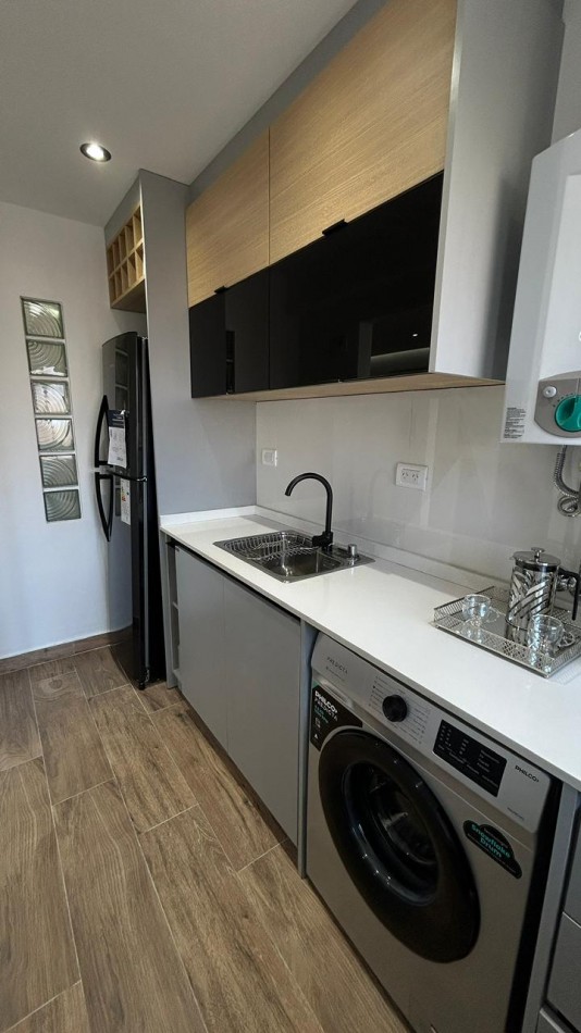 Departamento 2 Ambientes con dependencia al Frente con 2 balcones