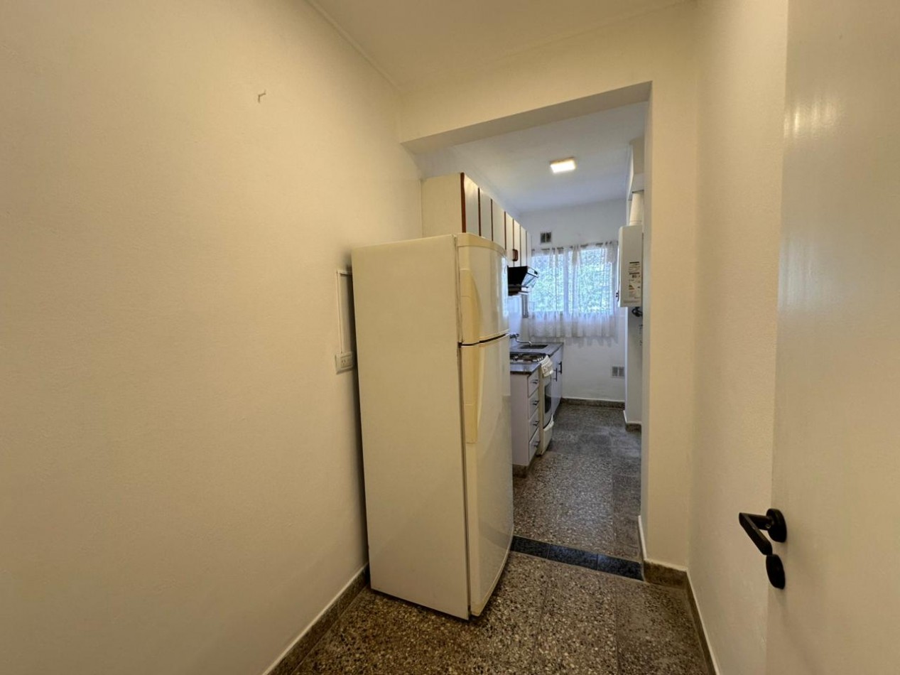 Departamento 3 Amb. a la calle con Balcon