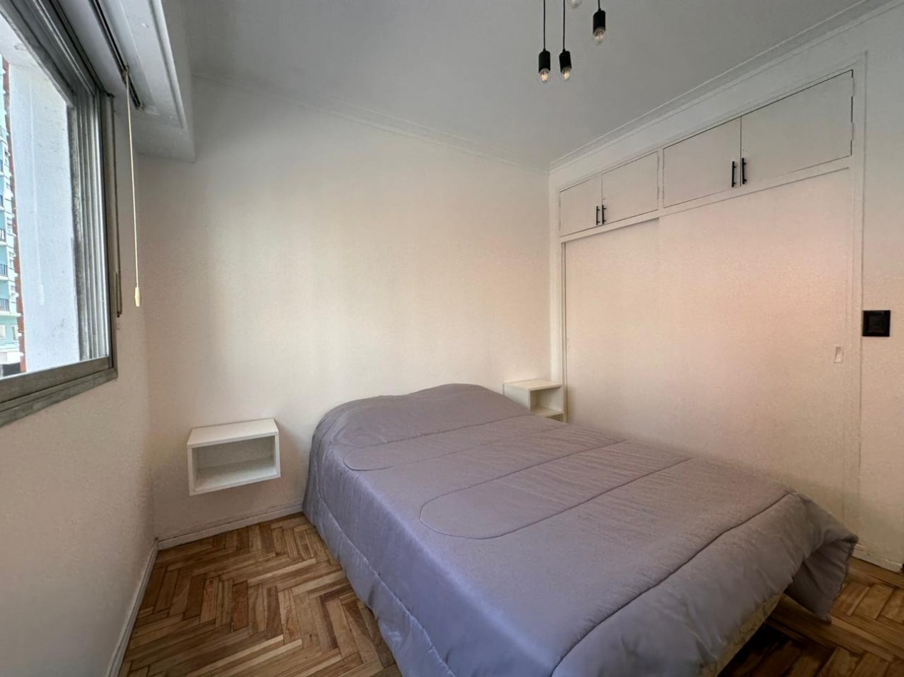 Departamento 3 Amb. a la calle con Balcon