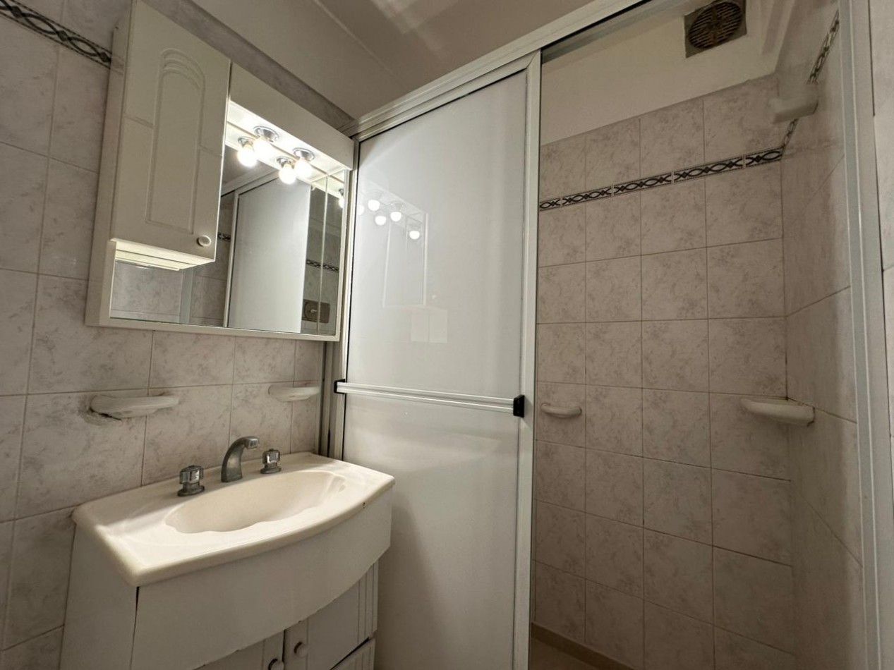 Departamento 3 Amb. a la calle con Balcon