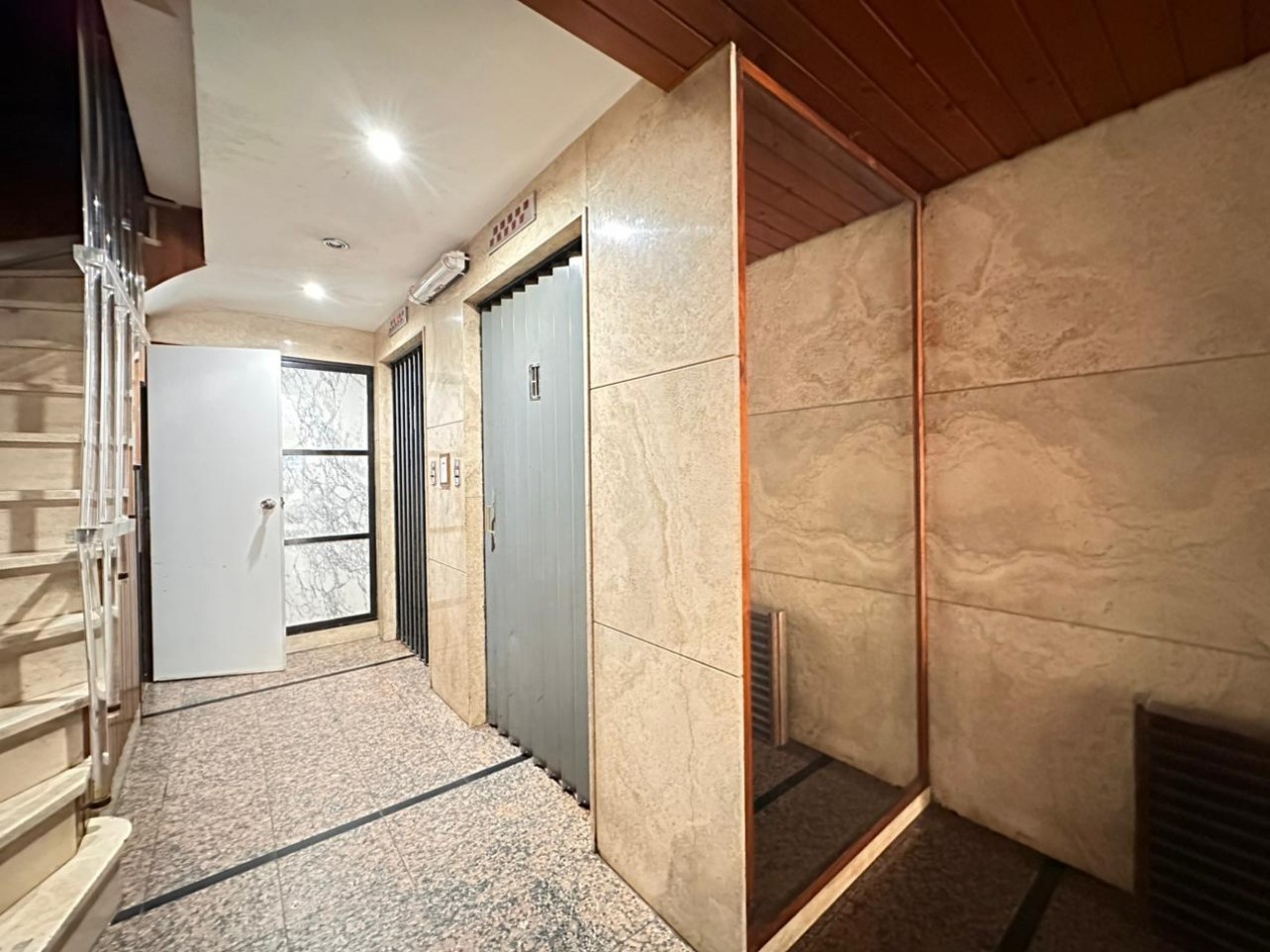 Departamento 3 Amb. a la calle con Balcon