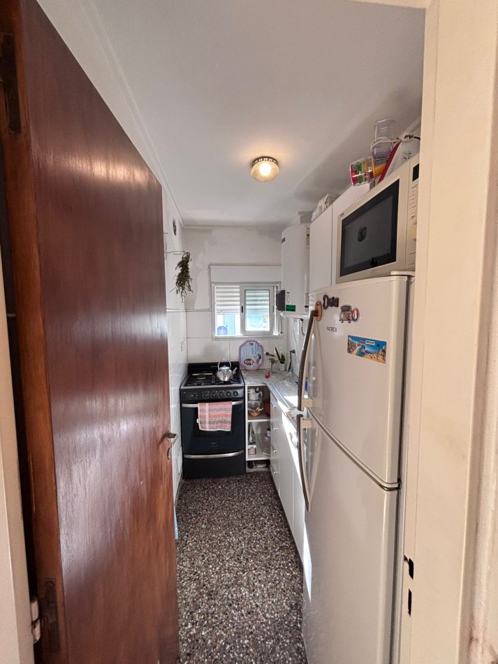 Departamento 1 Amb. a la calle con balcon