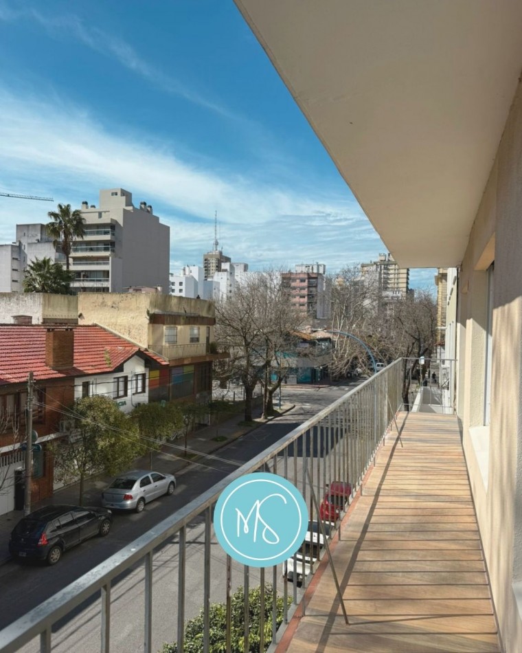 DEPTO 4 AMBIENTES BALCON Y COCHERA 