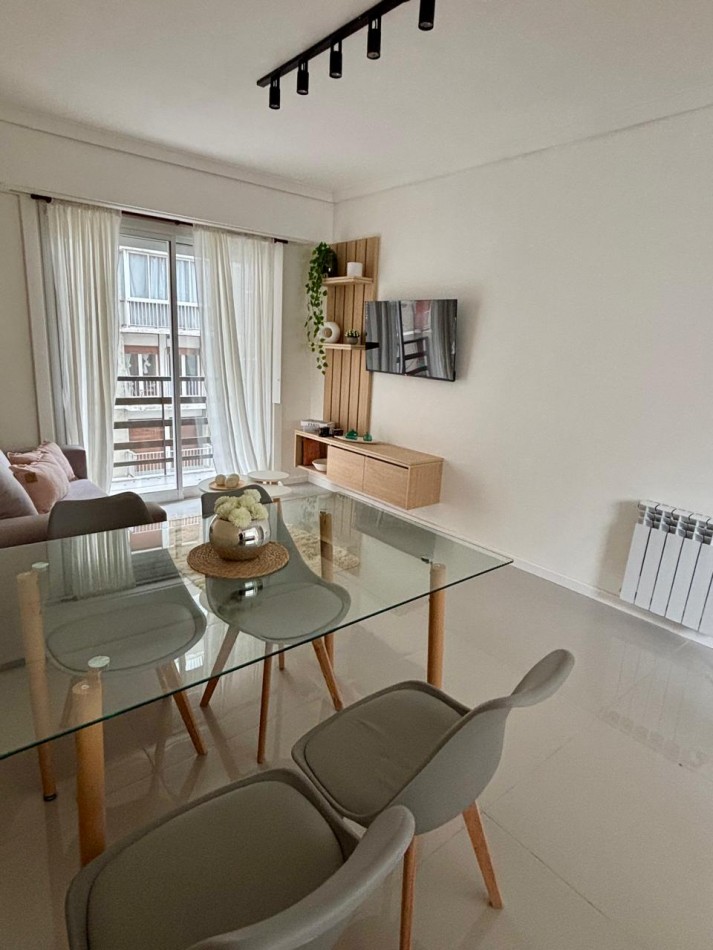 Departamento 3 Amb. c/ Dependencia y Balcon 