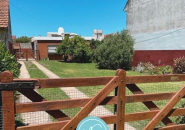 Lote con Casa 3 Ambientes a reciclar. Barrio Zacagnini 