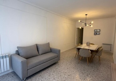 Departamento 3 Amb. a la calle con Balcon Terraza